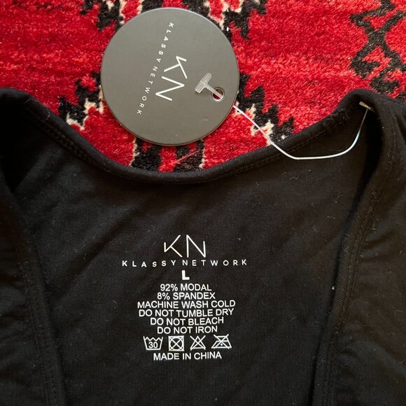 Klassy Network V-Neck Brami Top, Black - Picture 4 of 5